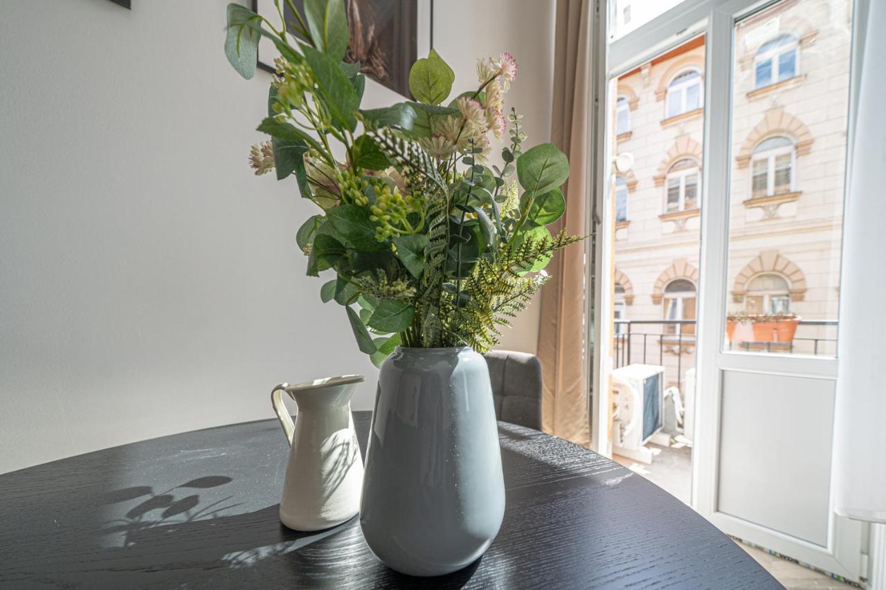 K33- Boutique Apartments, Best Location, By Bqa Budapest Eksteriør bilde